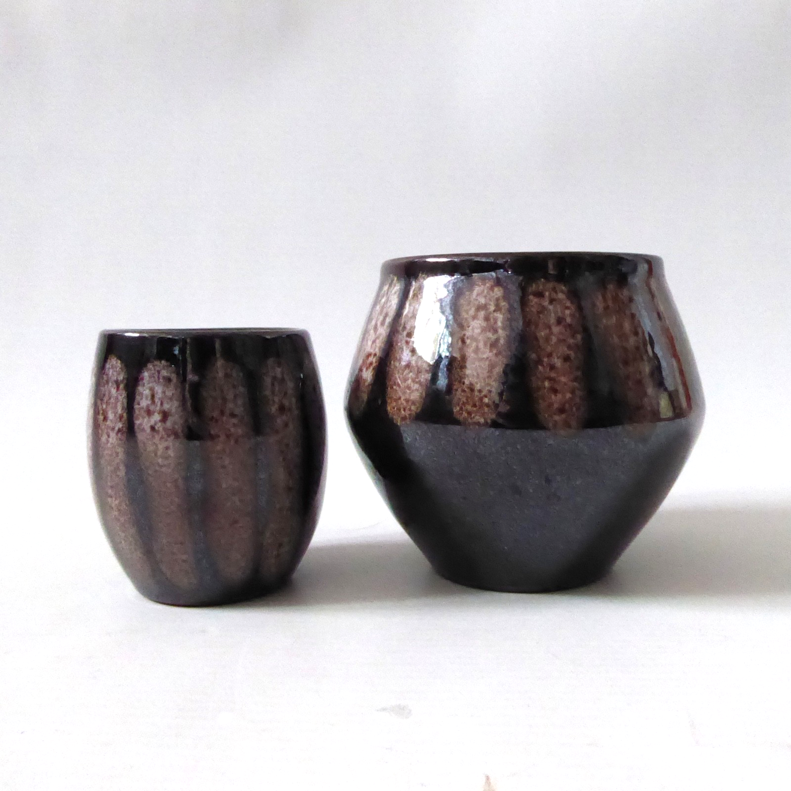 2x Dennis Lucas Hastings studio pottery vases pots, Brown + stripes. 1970s clay