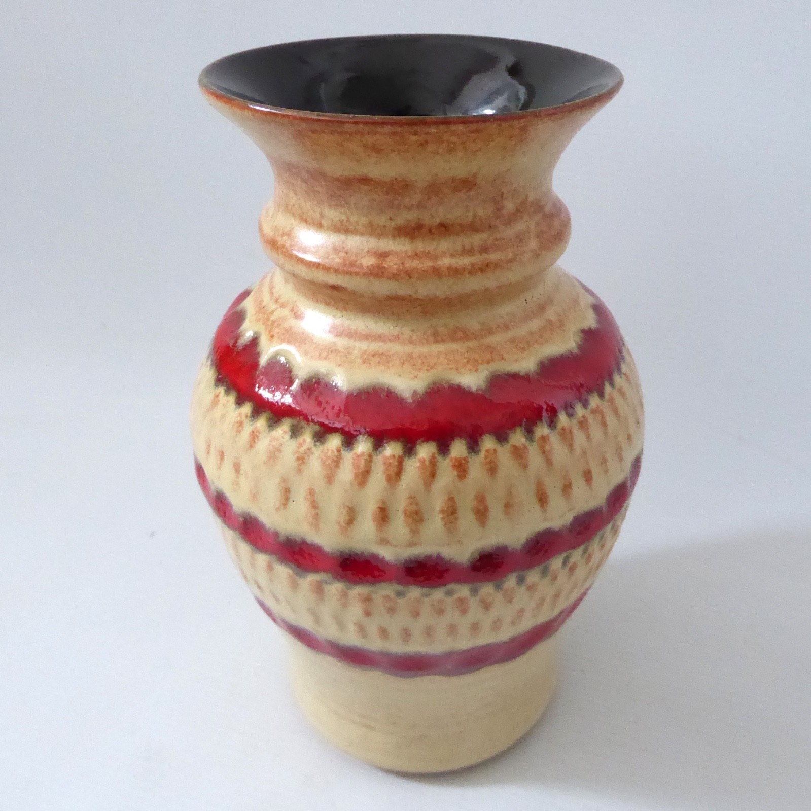 Bay Keramik West German pottery ceramic vase, cream + red stripes. 1970s, 26-20 - Image 2