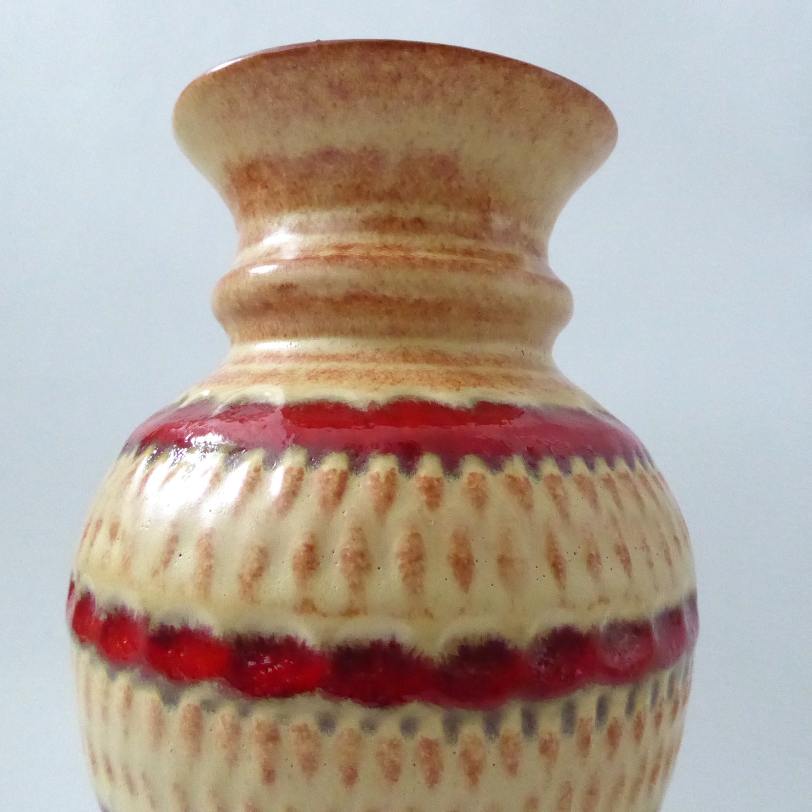 Bay Keramik West German pottery ceramic vase, cream + red stripes. 1970s, 26-20 - Image 4