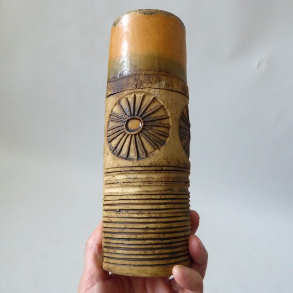 Bob Dawe vintage studio pottery art cylinder vase, large 21cm, orange sunburst - Image 9