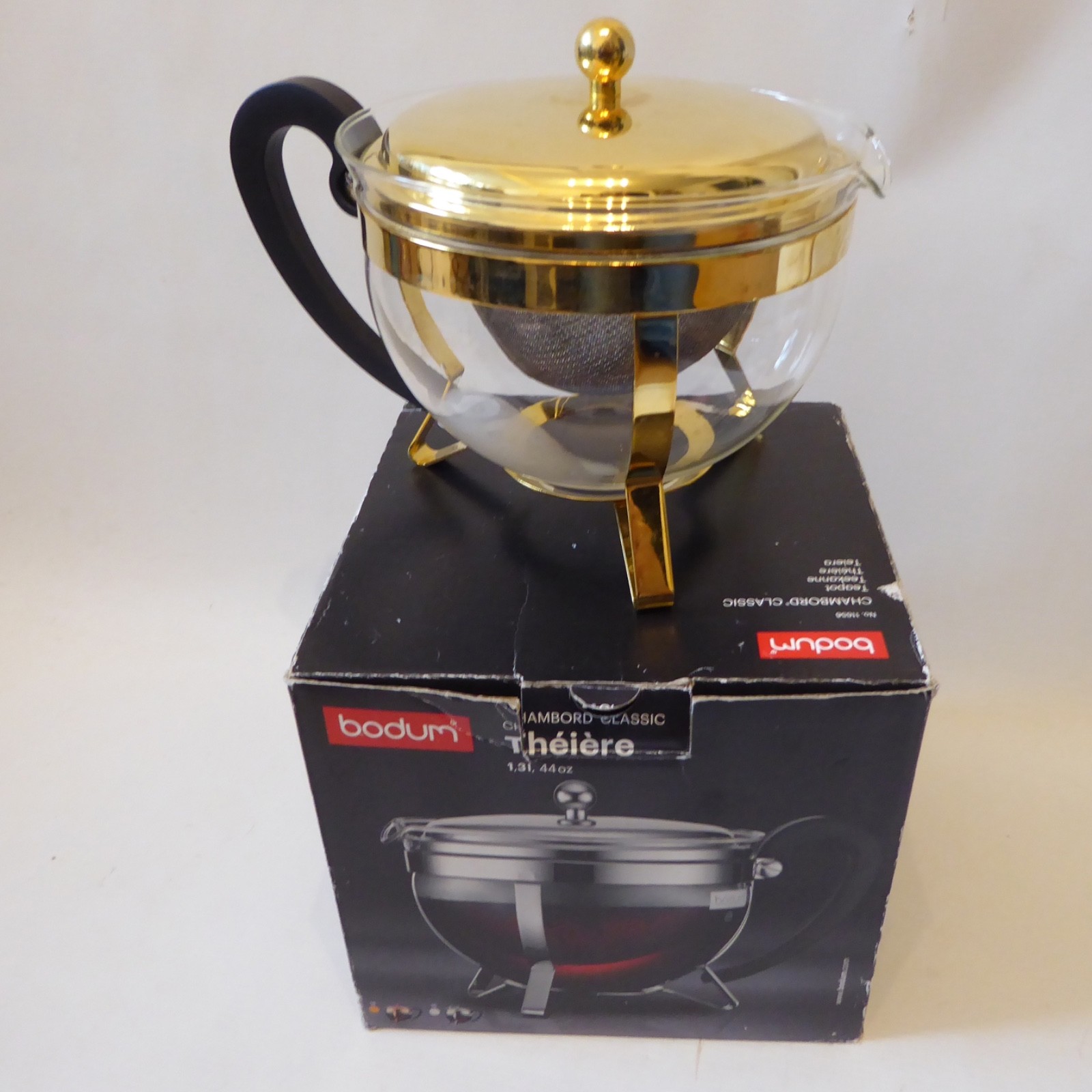 Bodum Chambord Classic teapot, 1.3 litre round, gold. Loose leaf/teabag 11656 - Image 3