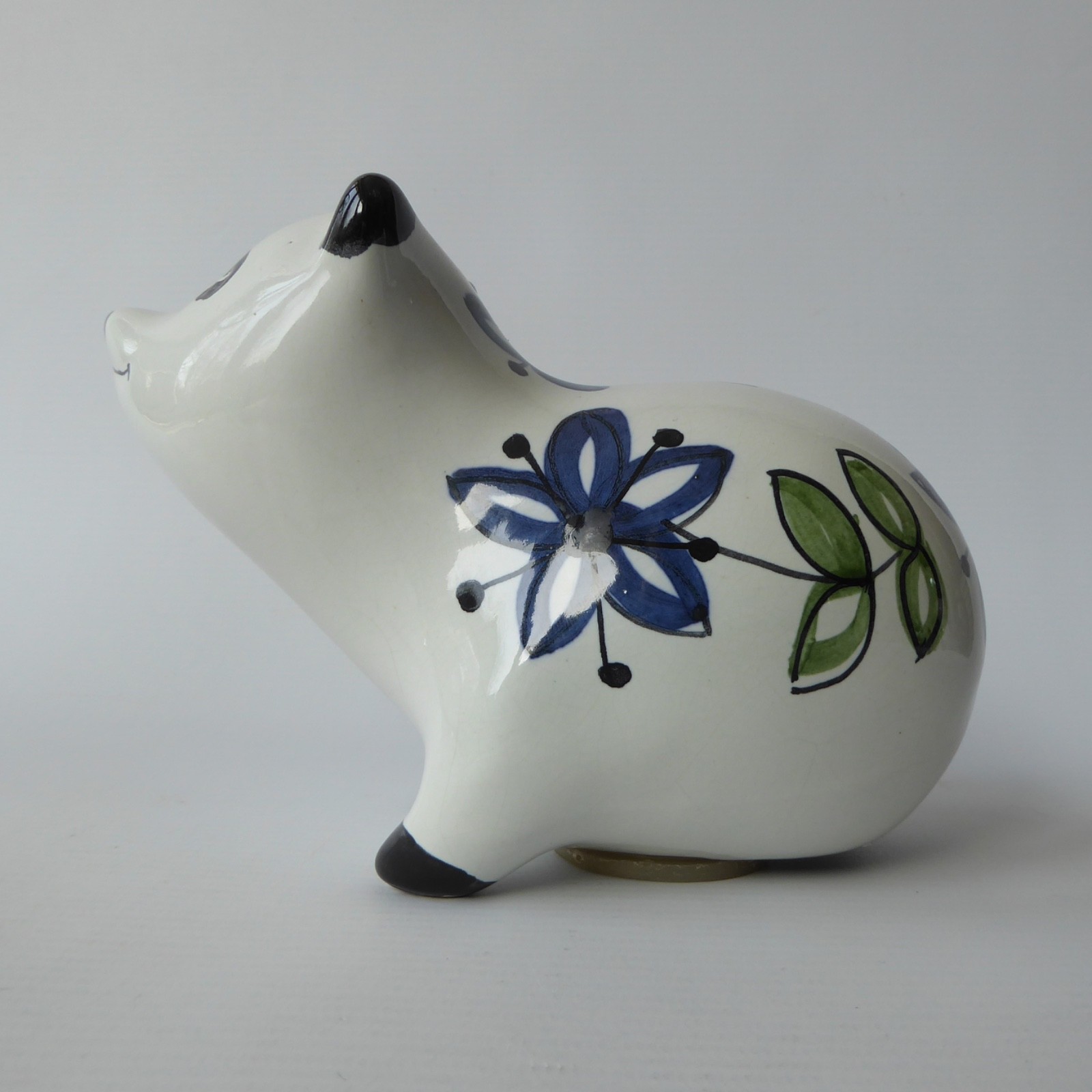 Cinque Ports Pottery Rye cute ceramic pottery bear money box figurine, Monastery - Image 4
