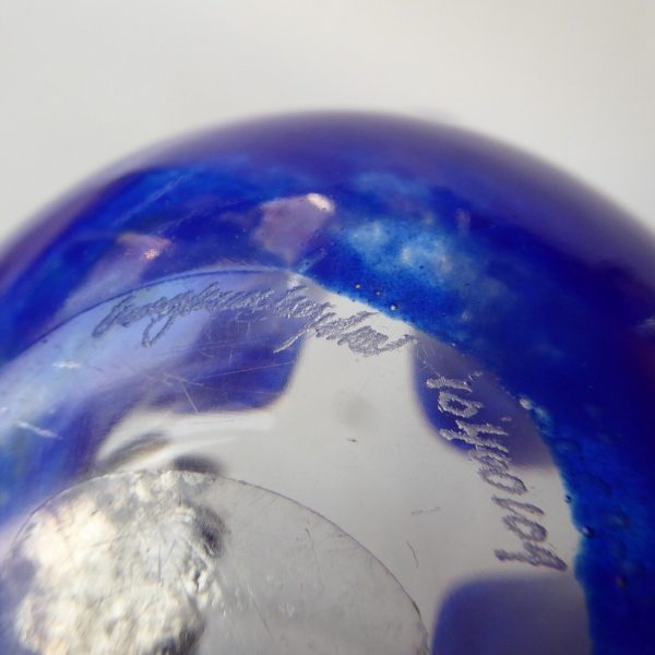 Fully signed vintage art glass handkerchief vase, Scandinavian blue handmade - Image 11