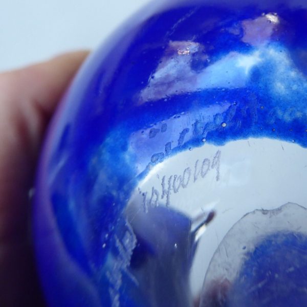 Fully signed vintage art glass handkerchief vase, Scandinavian blue handmade - Image 13