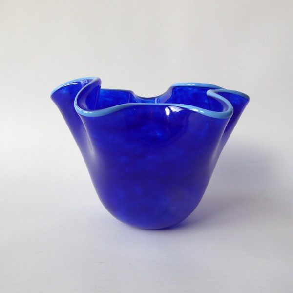 Fully signed vintage art glass handkerchief vase, Scandinavian blue handmade - Image 5