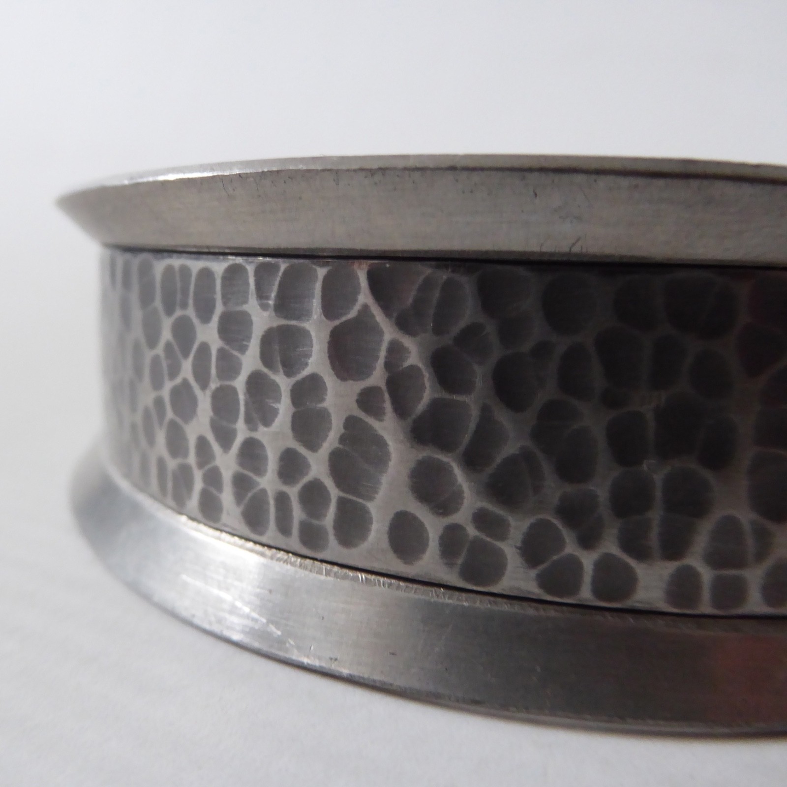 Hand signed Jorgen Jensen Danish vintage pewter hammered open bangle bracelet - Image 10