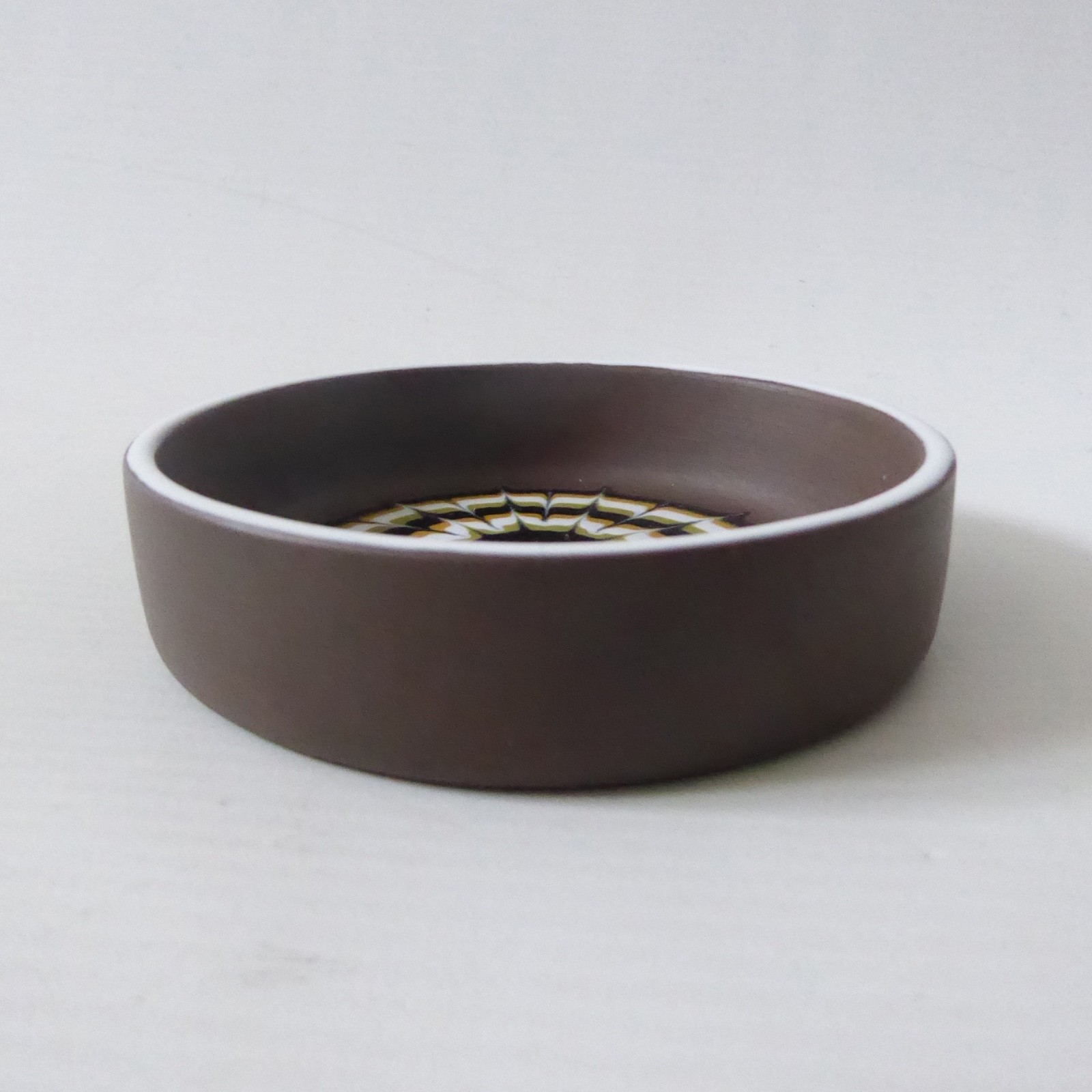 Hornsea Muramic Lancaster Vitramic ceramic pottery pin dish, 3.5" olive/yellow - Image 4