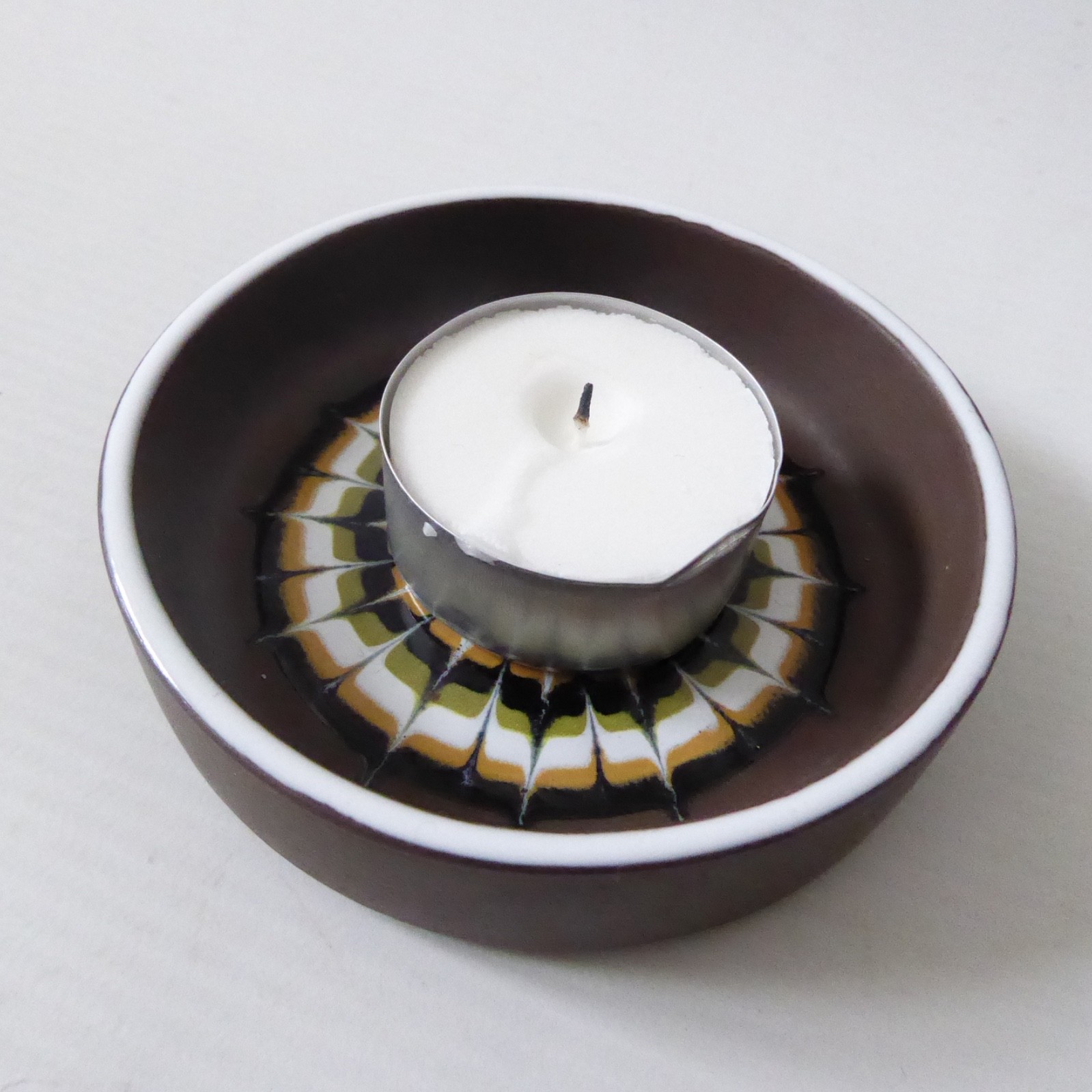 Hornsea Muramic Lancaster Vitramic ceramic pottery pin dish, 3.5" olive/yellow - Image 8