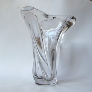 Huge 4kg French art glass crystal vase, 3-lobe twisted. Mid century 1950s 1960s