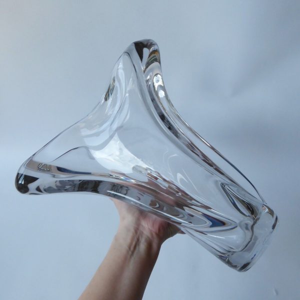 Huge 4kg French art glass crystal vase, 3-lobe twisted. Mid century 1950s 1960s - Image 5