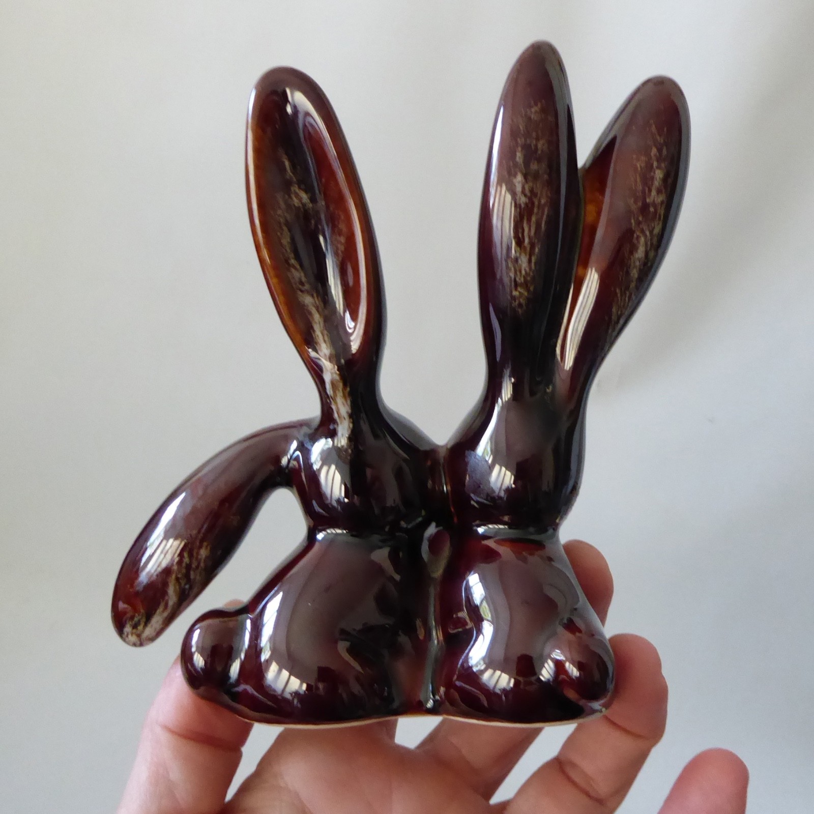 Kernewek Cornwall Kissing Bunnies rabbits figurine, vintage retro brown glaze - Image 8