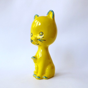 Kitsch 1950s vintage style ceramic cat figure, yellow & teal, big head money box