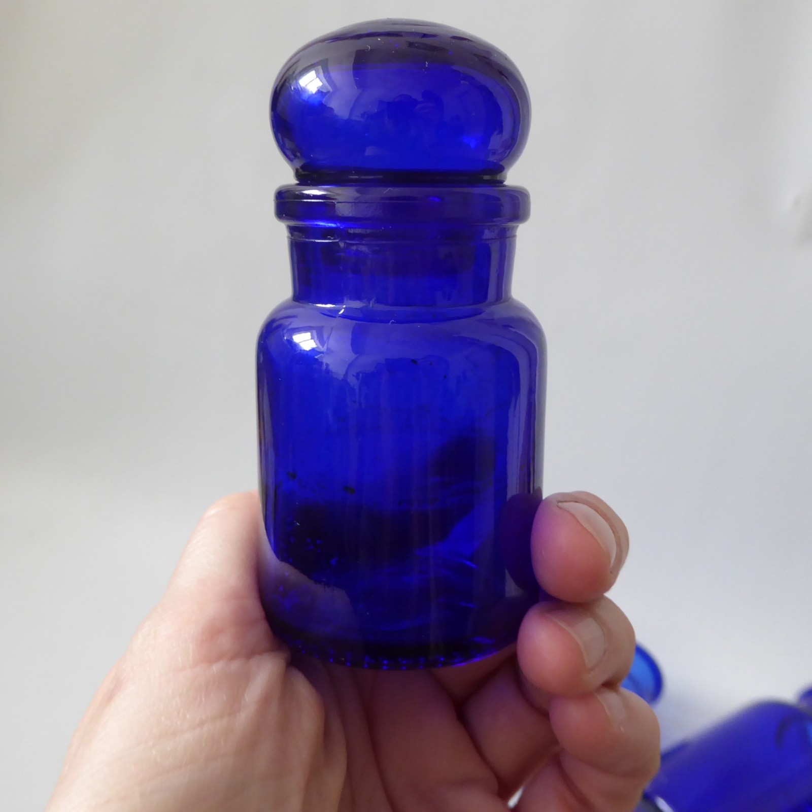 Made in Belgium 4 vintage retro glass apothecary storage jars 1970s, cobalt blue - Image 12