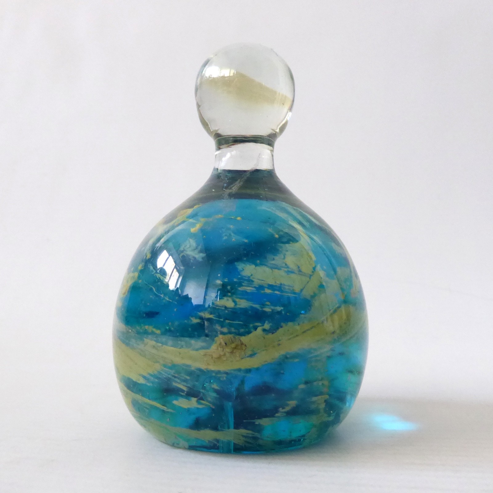 Mdina Sea & Sand vintage art glass paperweight + top knob, blue + gold. Malta - Image 4