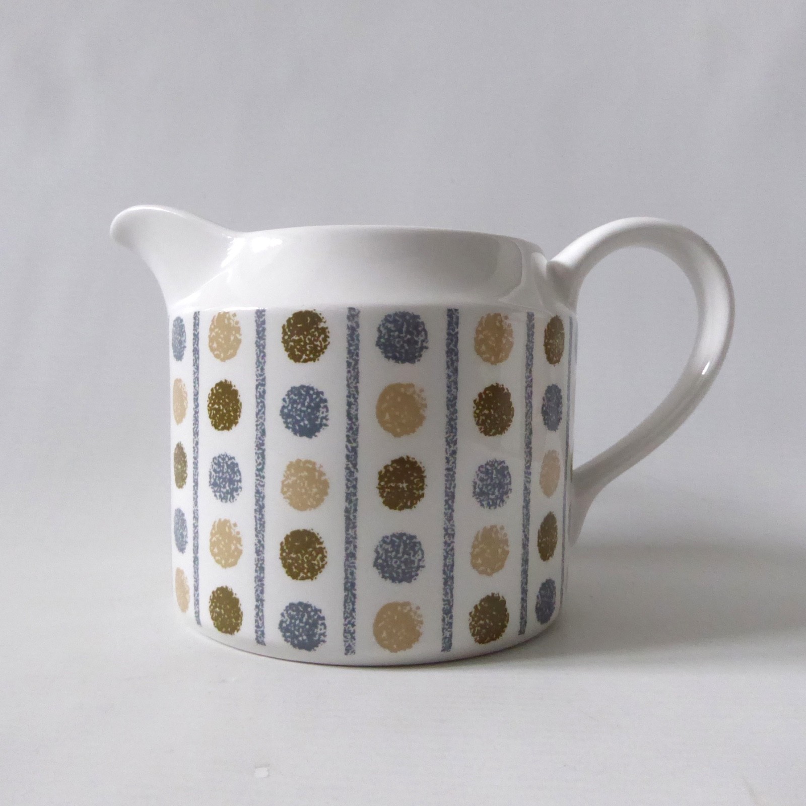 Midwinter Oakley big milk sauce jug, Stylist Tableware spots, Jessie Tait, 1960s - Image 3