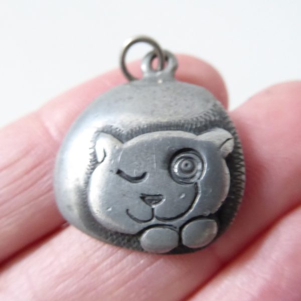 Norway vintage pewter CAT pendant for necklace, signed Eivind Hillestad EH 657 - Image 9