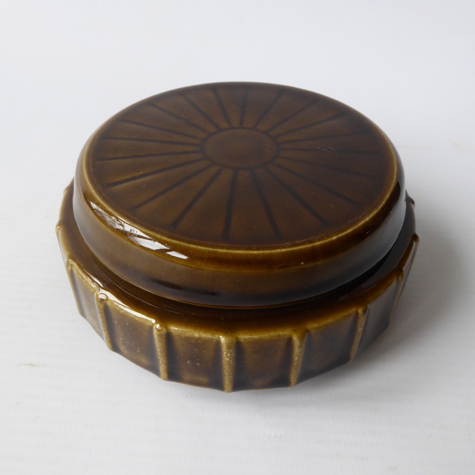 Prinknash Pottery ceramic round low shallow storage pot box container, vintage - Image 3