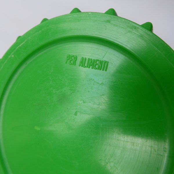 Retro 1970s Per Alimenti Italy plastic lemon orange citrus juice squeezer, green - Image 13
