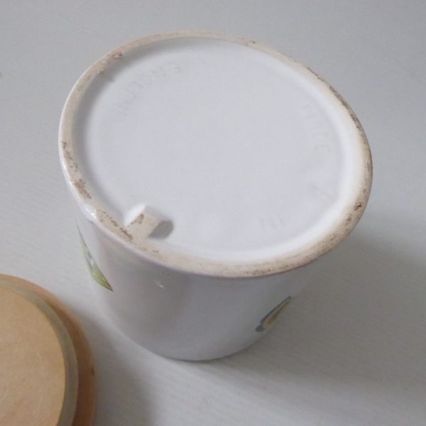 Retro stylised FISH vintage storage canister jar, 1970s England white ceramic - Image 11