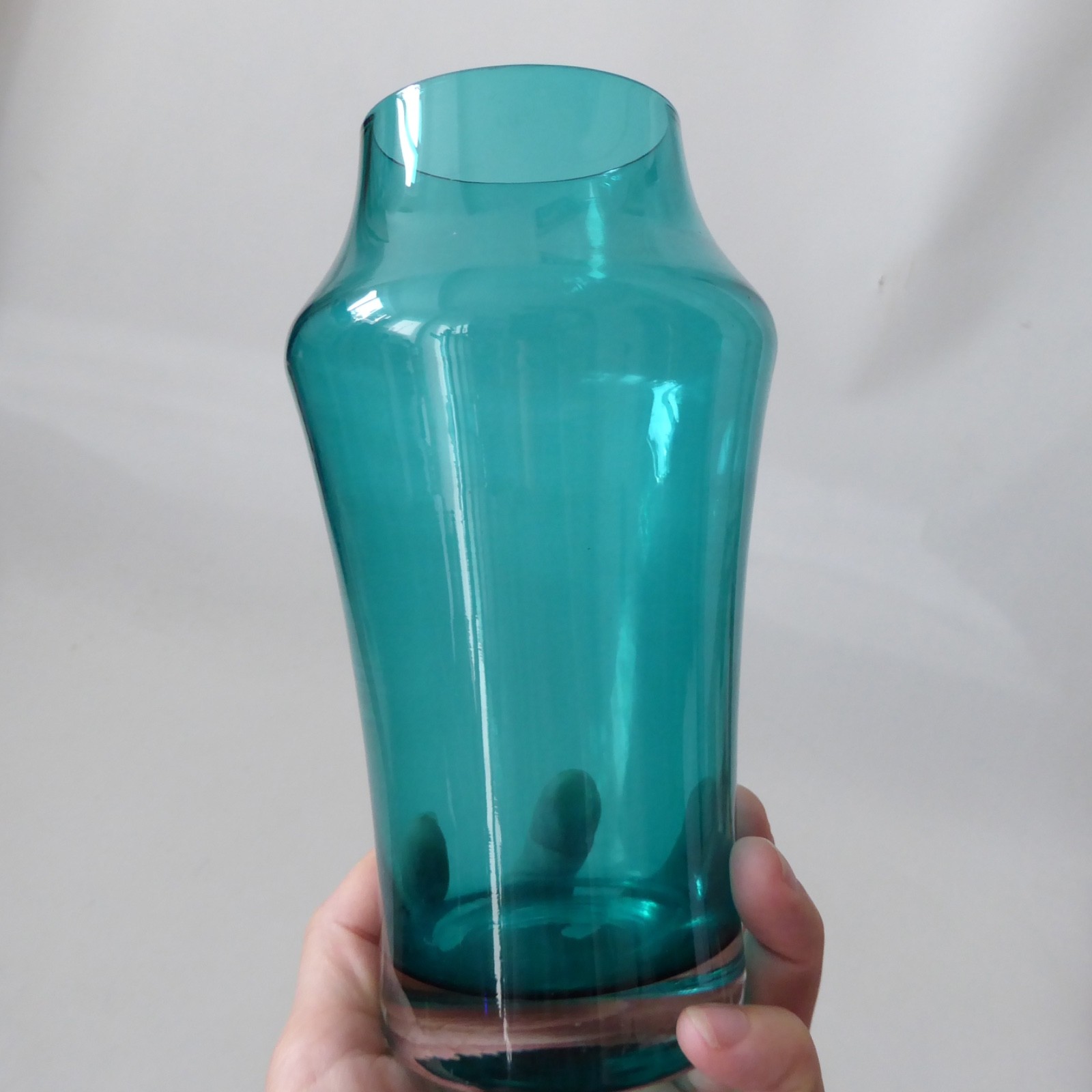 Riihimaki 1581 vintage art glass vase, Teal/peacock blue Finland, Riihimaen, 7" - Image 3