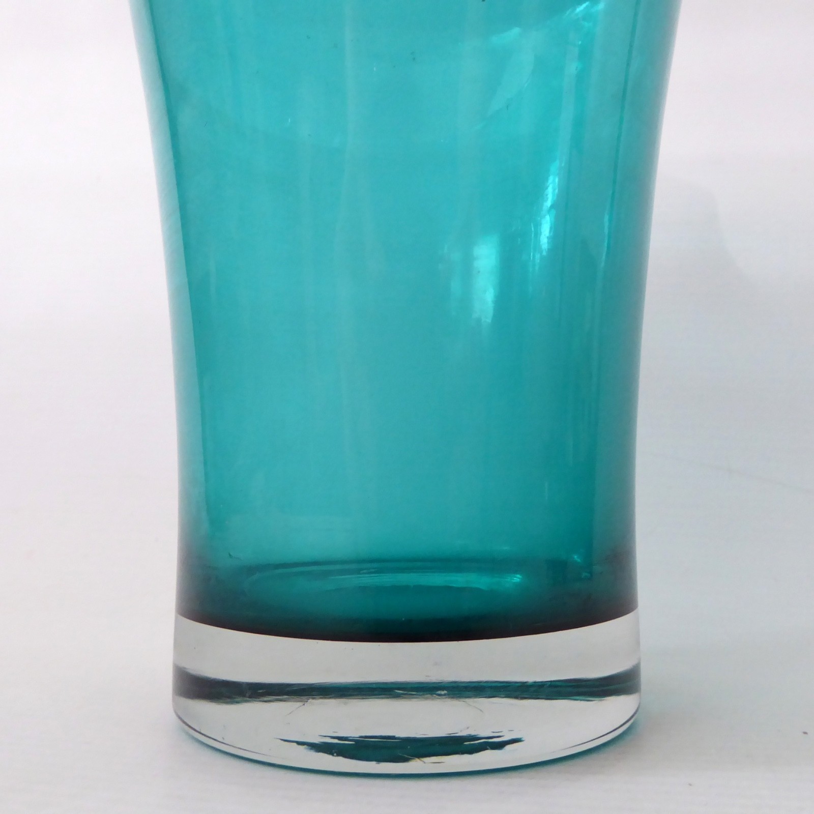 Riihimaki 1581 vintage art glass vase, Teal/peacock blue Finland, Riihimaen, 7" - Image 4