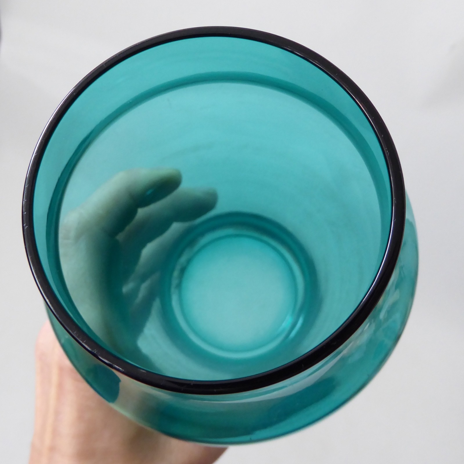 Riihimaki 1581 vintage art glass vase, Teal/peacock blue Finland, Riihimaen, 7" - Image 6