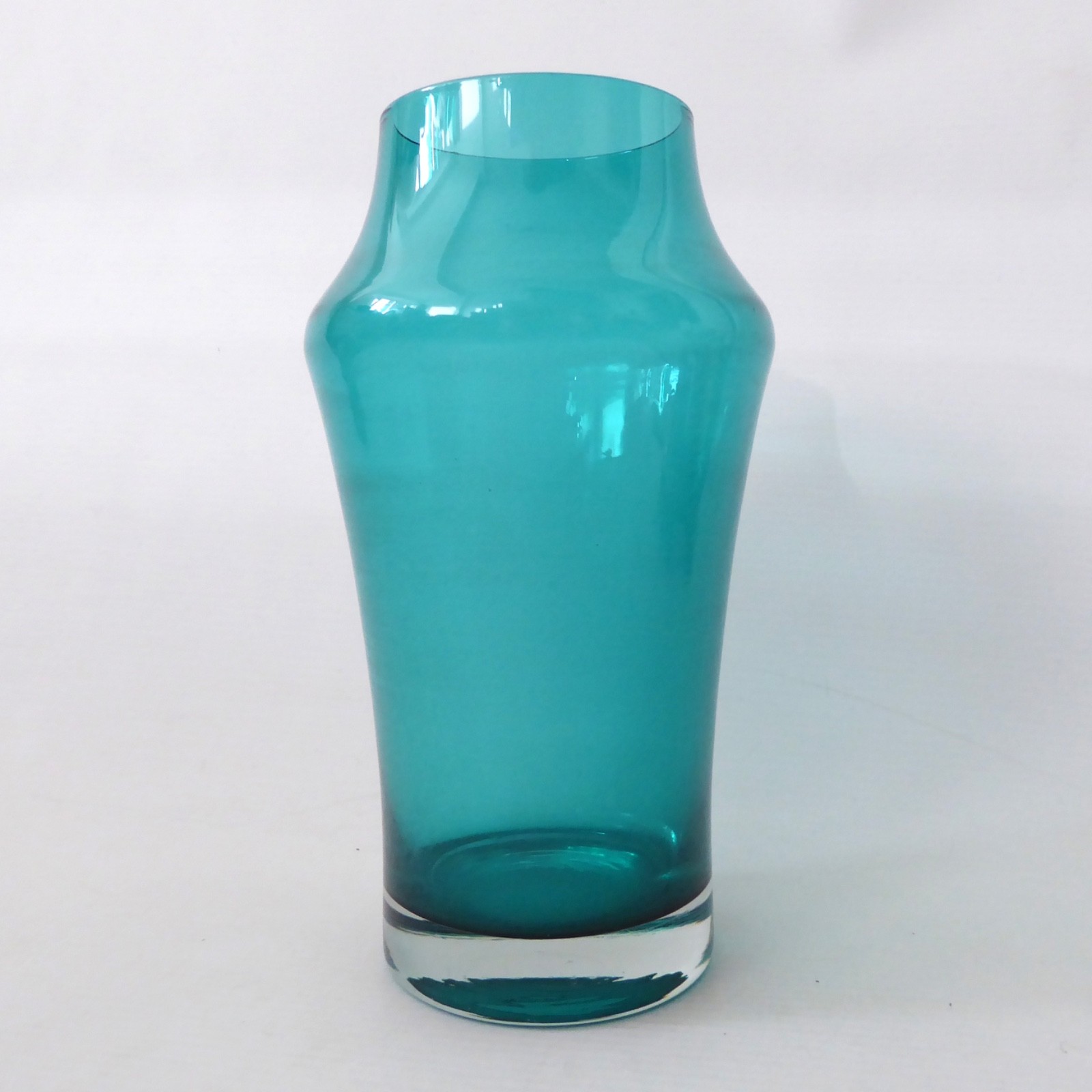 Riihimaki 1581 vintage art glass vase, Teal/peacock blue Finland, Riihimaen, 7"