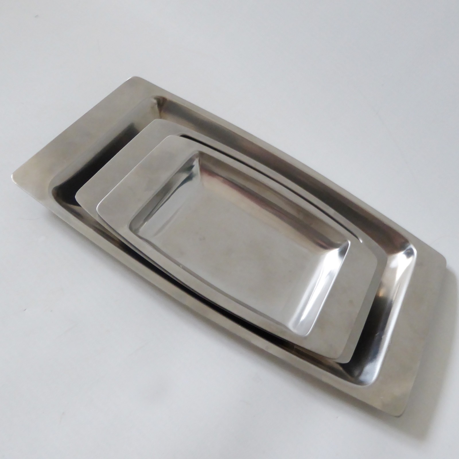 Set 3 nesting stacking vintage stainless steel serving dishes trays. Danish & HK - Image 4