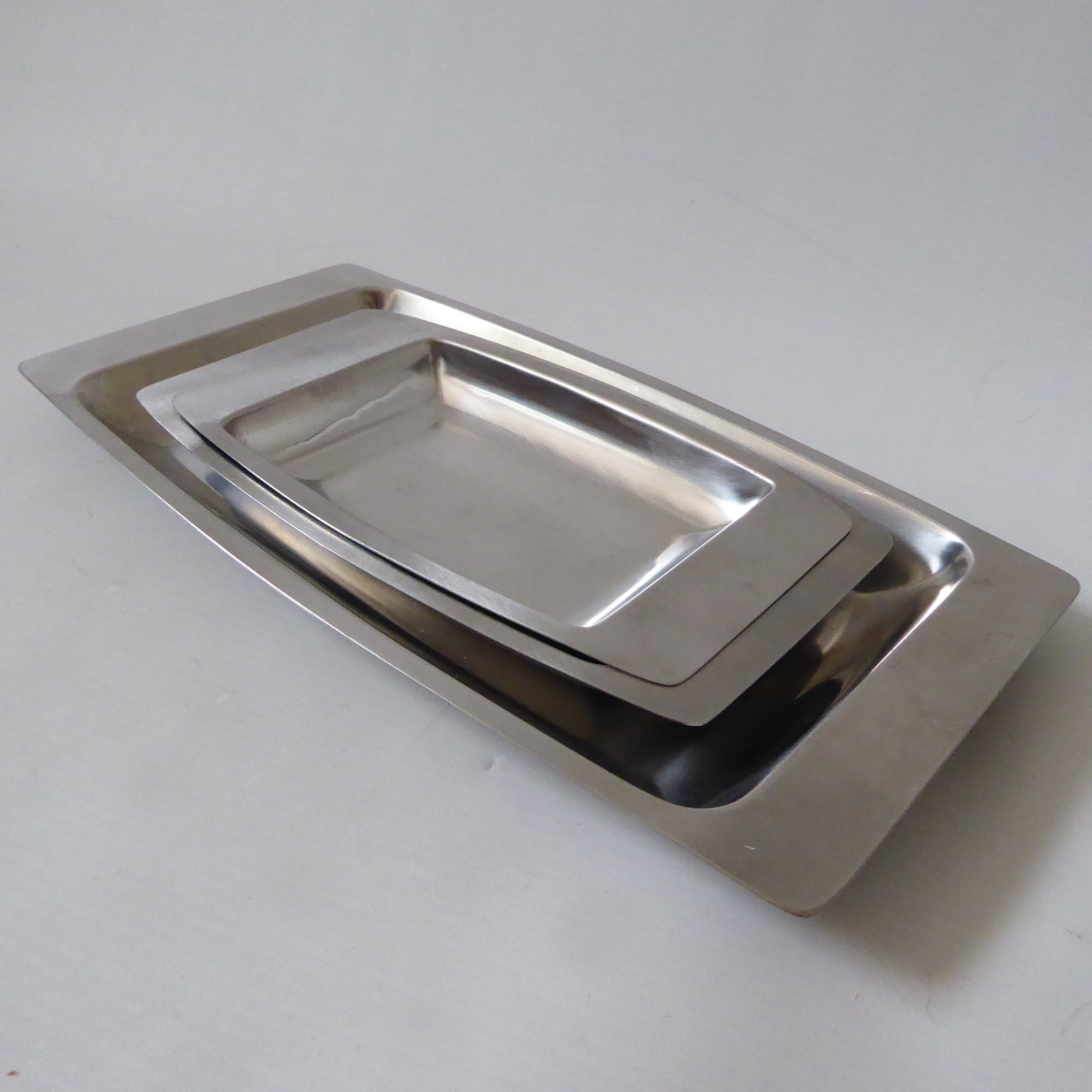 Set 3 nesting stacking vintage stainless steel serving dishes trays. Danish & HK - Image 6