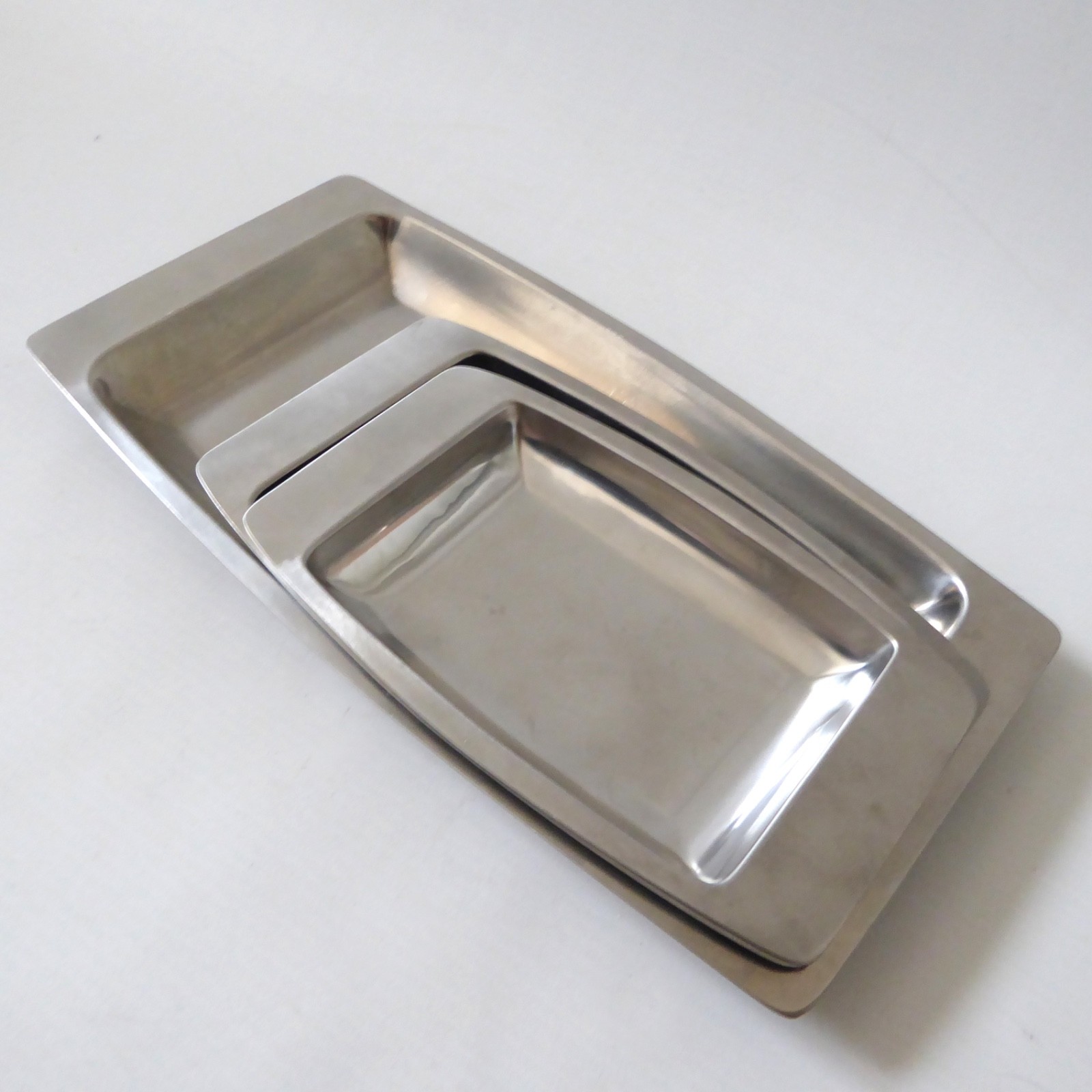 Set 3 nesting stacking vintage stainless steel serving dishes trays. Danish & HK - Image 7