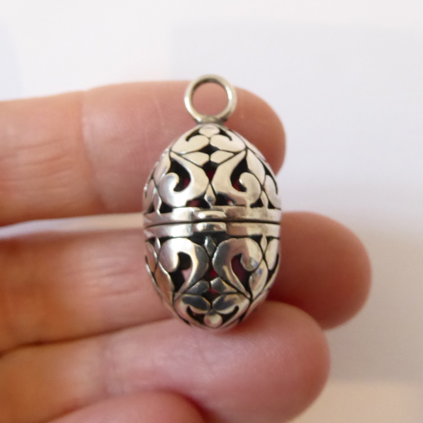 Sterling silver 925 egg shaped oval locket pendant vintage. Openwork ornate ball - Image 6