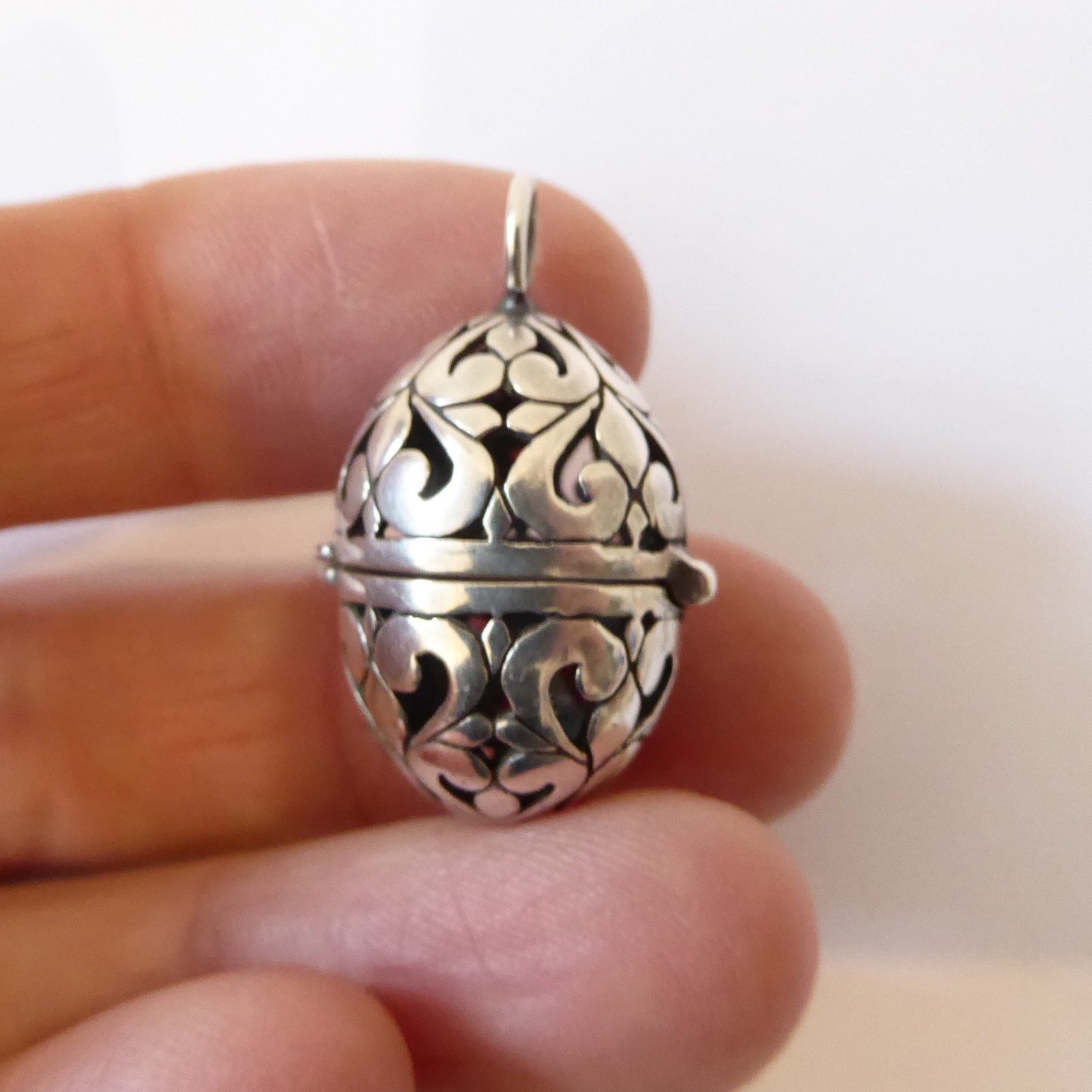 Sterling silver 925 egg shaped oval locket pendant vintage. Openwork ornate ball - Image 8