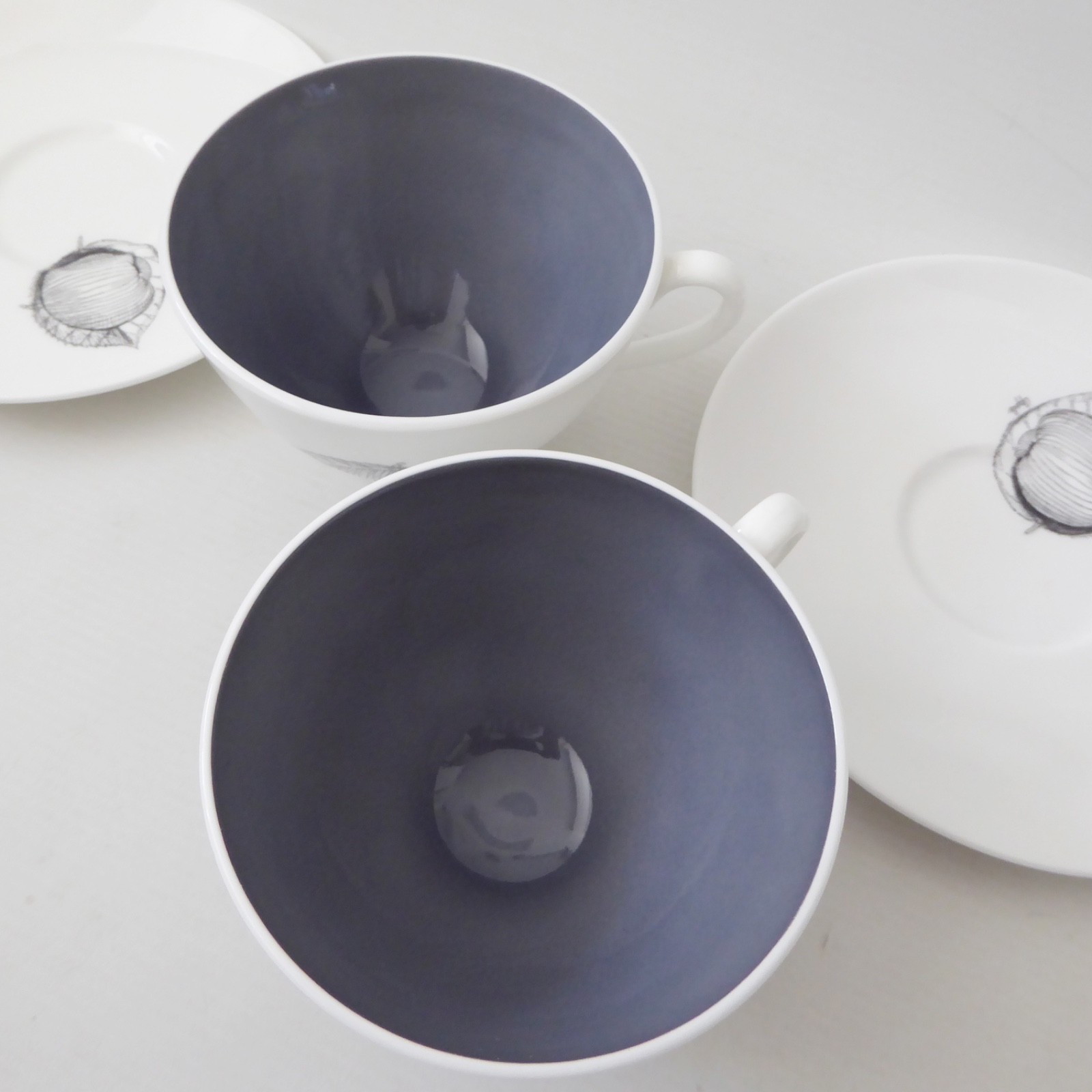 Susie Cooper Wedgwood Black Fruit Apple tea coffee cup & saucer & side plate set - Image 10