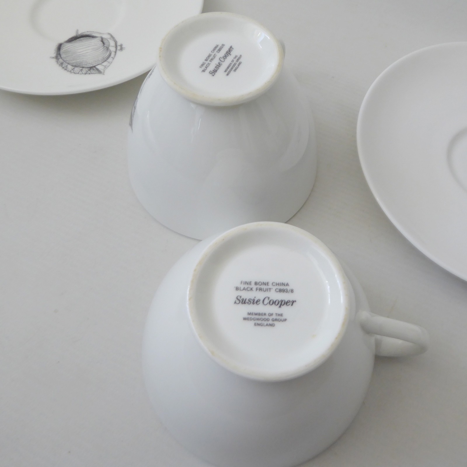 Susie Cooper Wedgwood Black Fruit Apple tea coffee cup & saucer & side plate set - Image 11