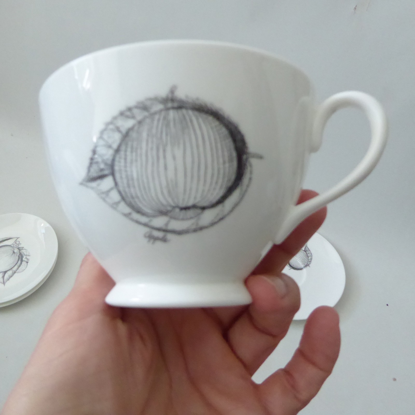 Susie Cooper Wedgwood Black Fruit Apple tea coffee cup & saucer & side plate set - Image 12