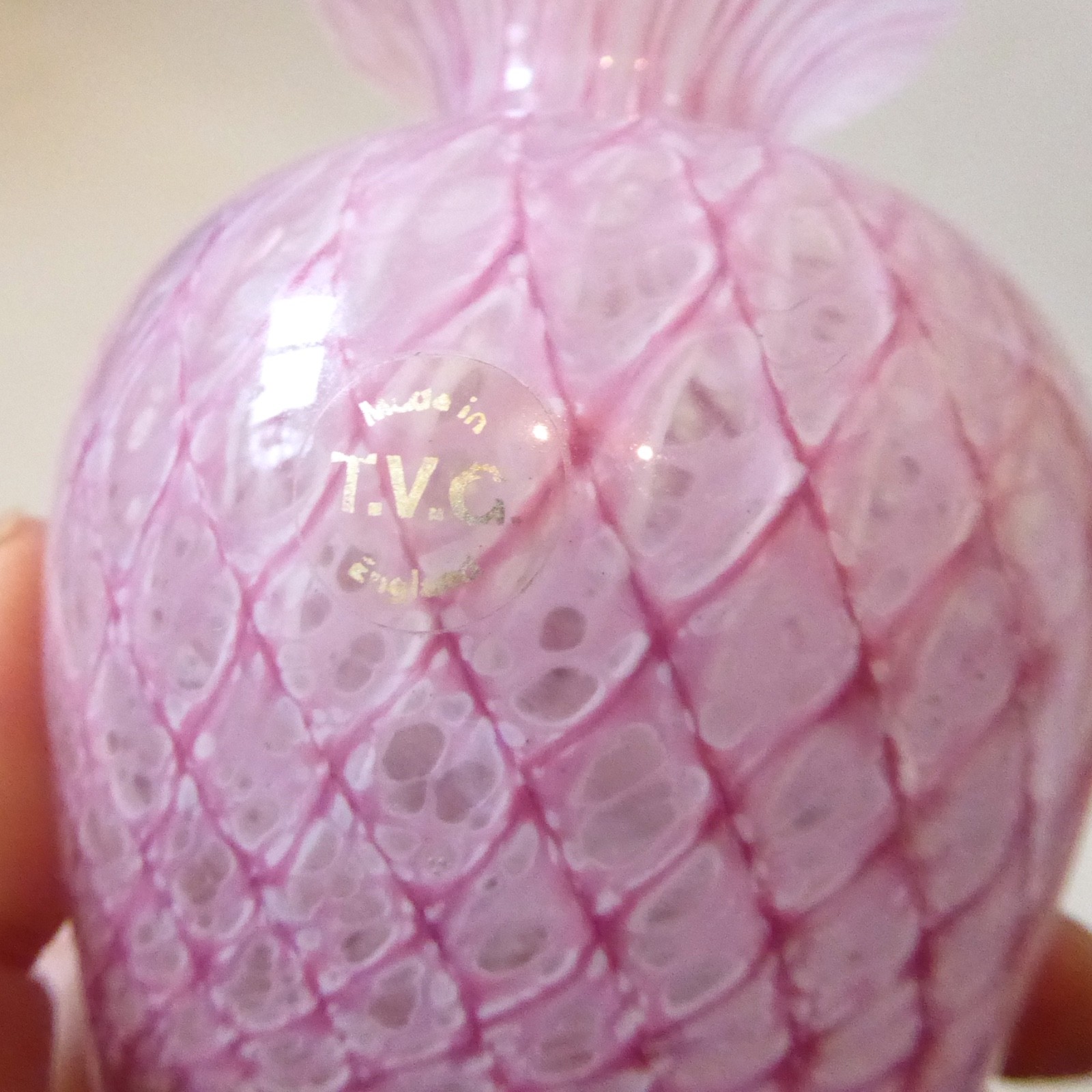 Teign Valley Glass TGV art glass pair small pink vases, handmade criss-cross - Image 12