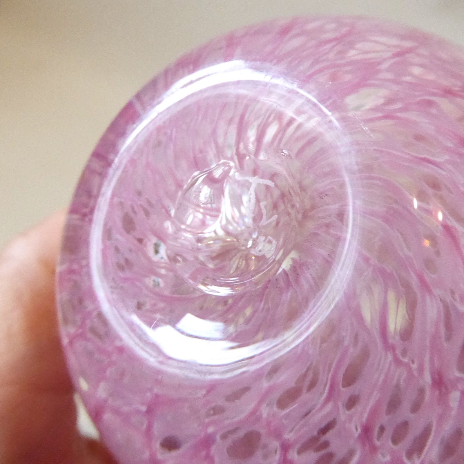 Teign Valley Glass TGV art glass pair small pink vases, handmade criss-cross - Image 10