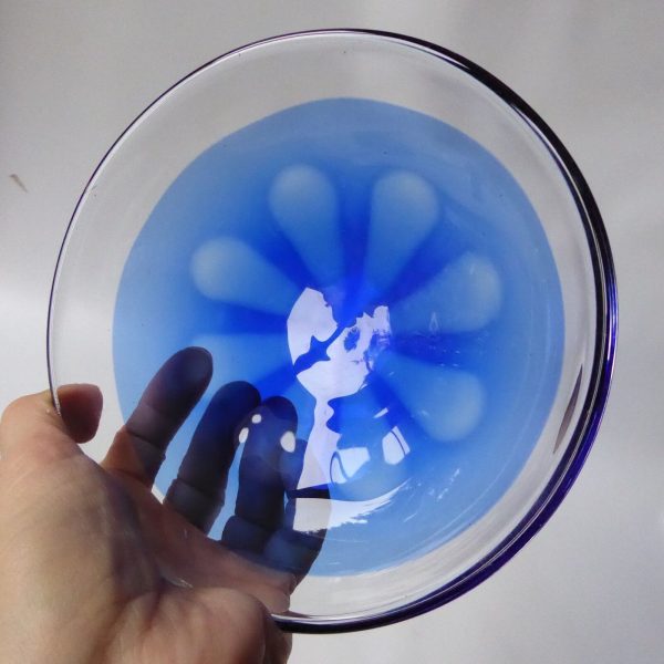 Unusual vintage Murano/Scandi art glass shallow round bowl, blue flower dish 70s - Image 8