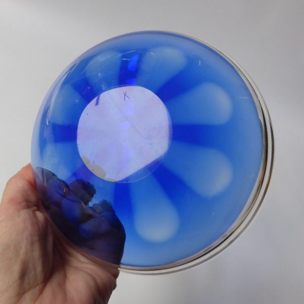 Unusual vintage Murano/Scandi art glass shallow round bowl, blue flower dish 70s - Image 9