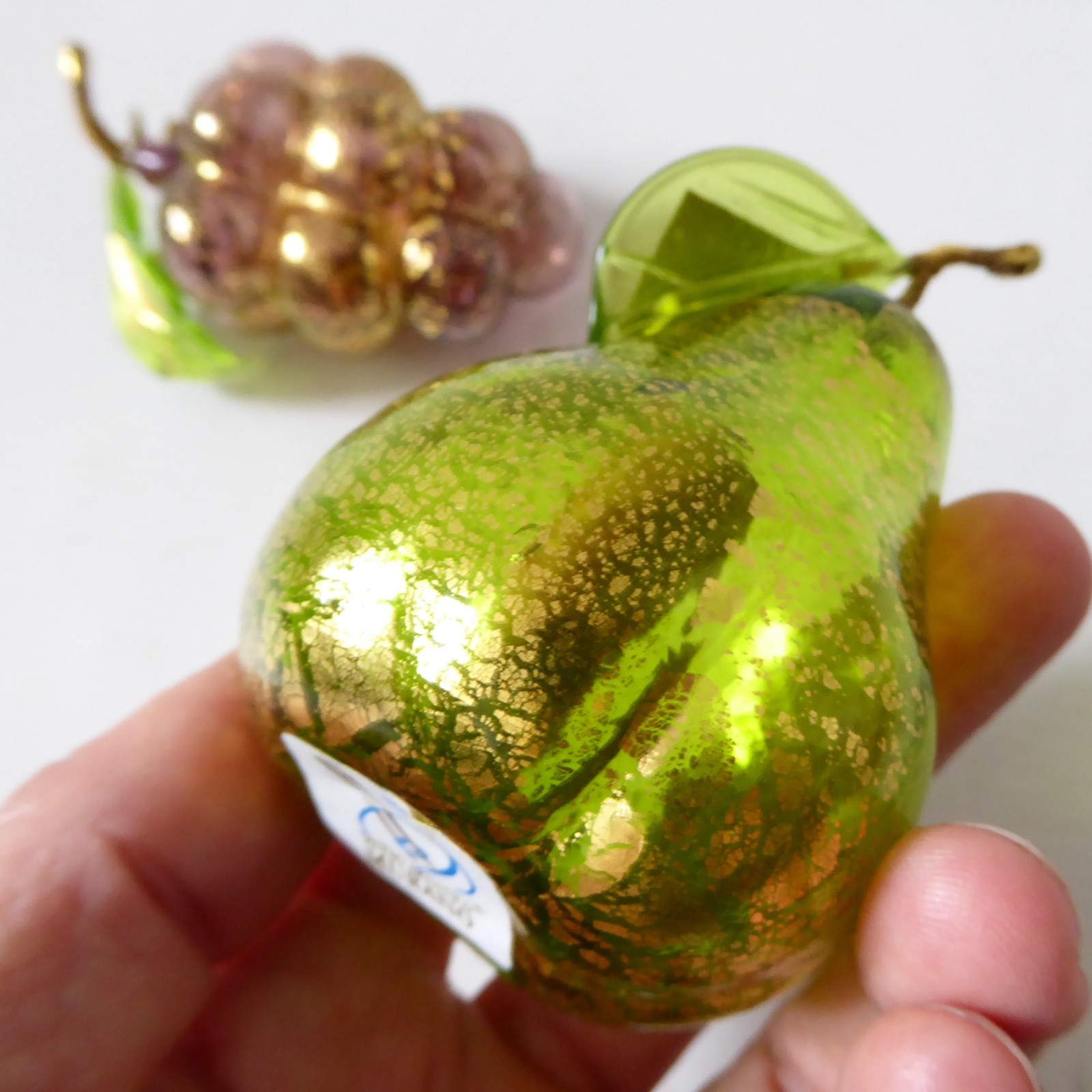 Vetro Artistico Murano art glass fruit, green pear & purple grapes + gold leaf - Image 9
