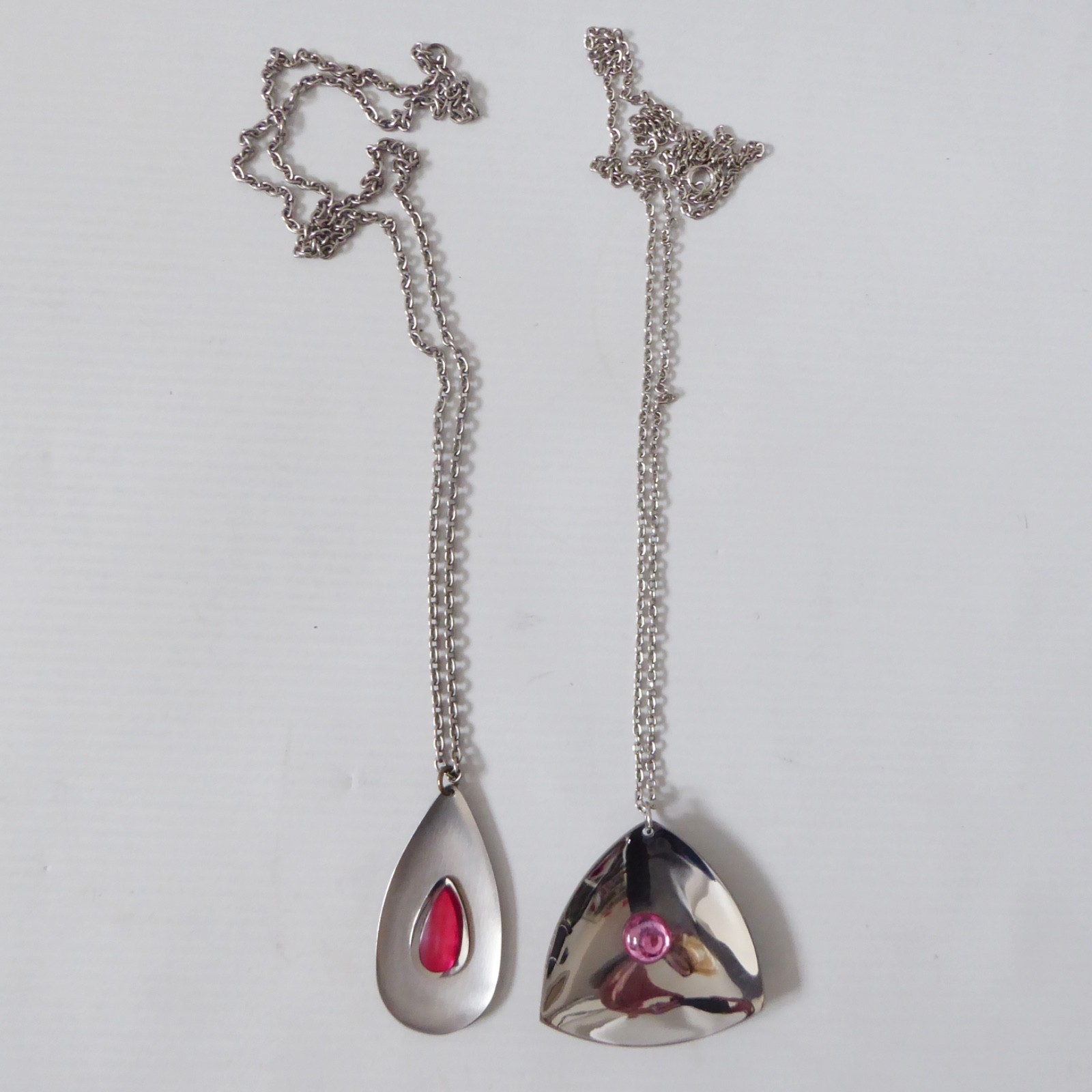 Vintage 1970s modernist stainless steel necklaces, retro red & pink pendants - Image 3