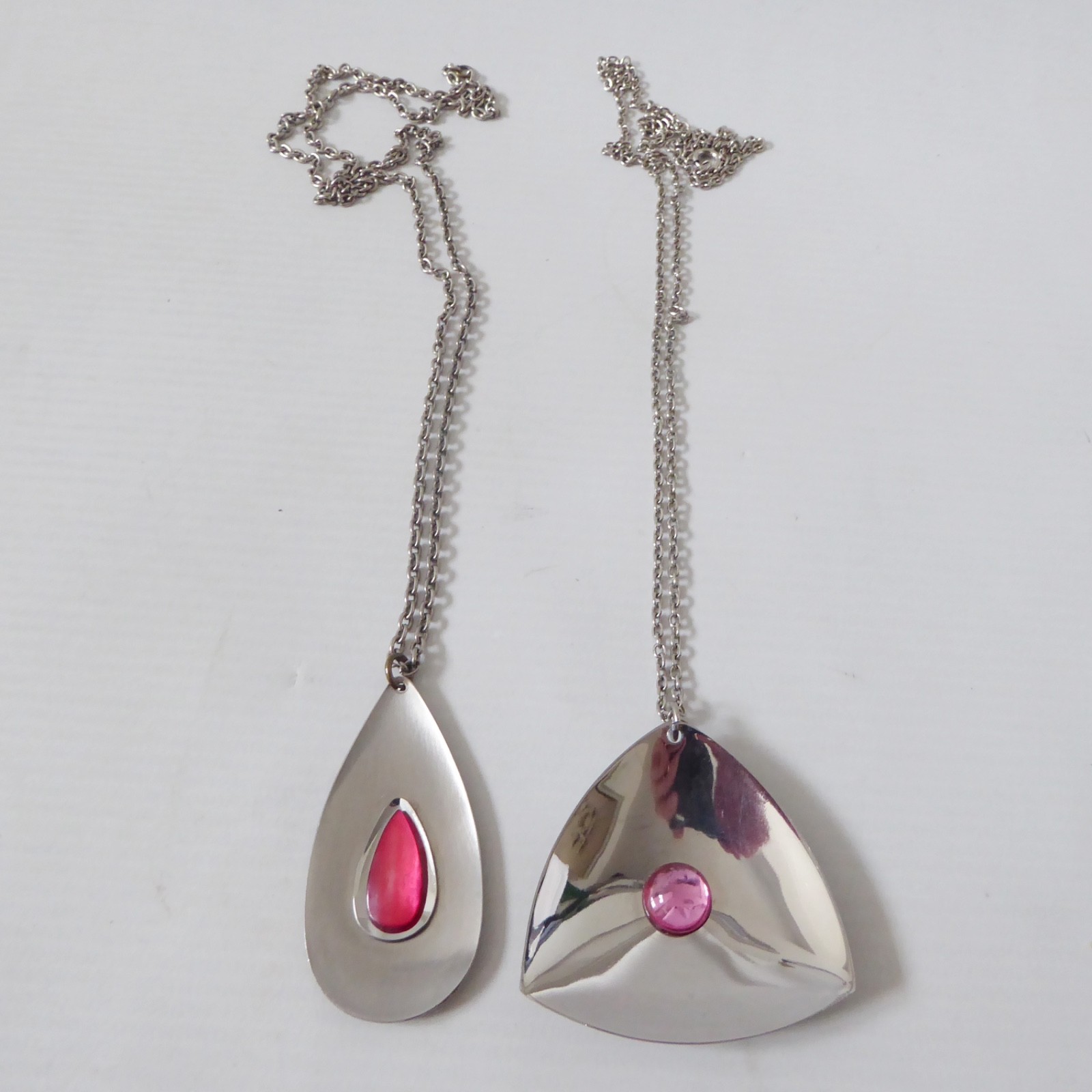 Vintage 1970s modernist stainless steel necklaces, retro red & pink pendants - Image 4
