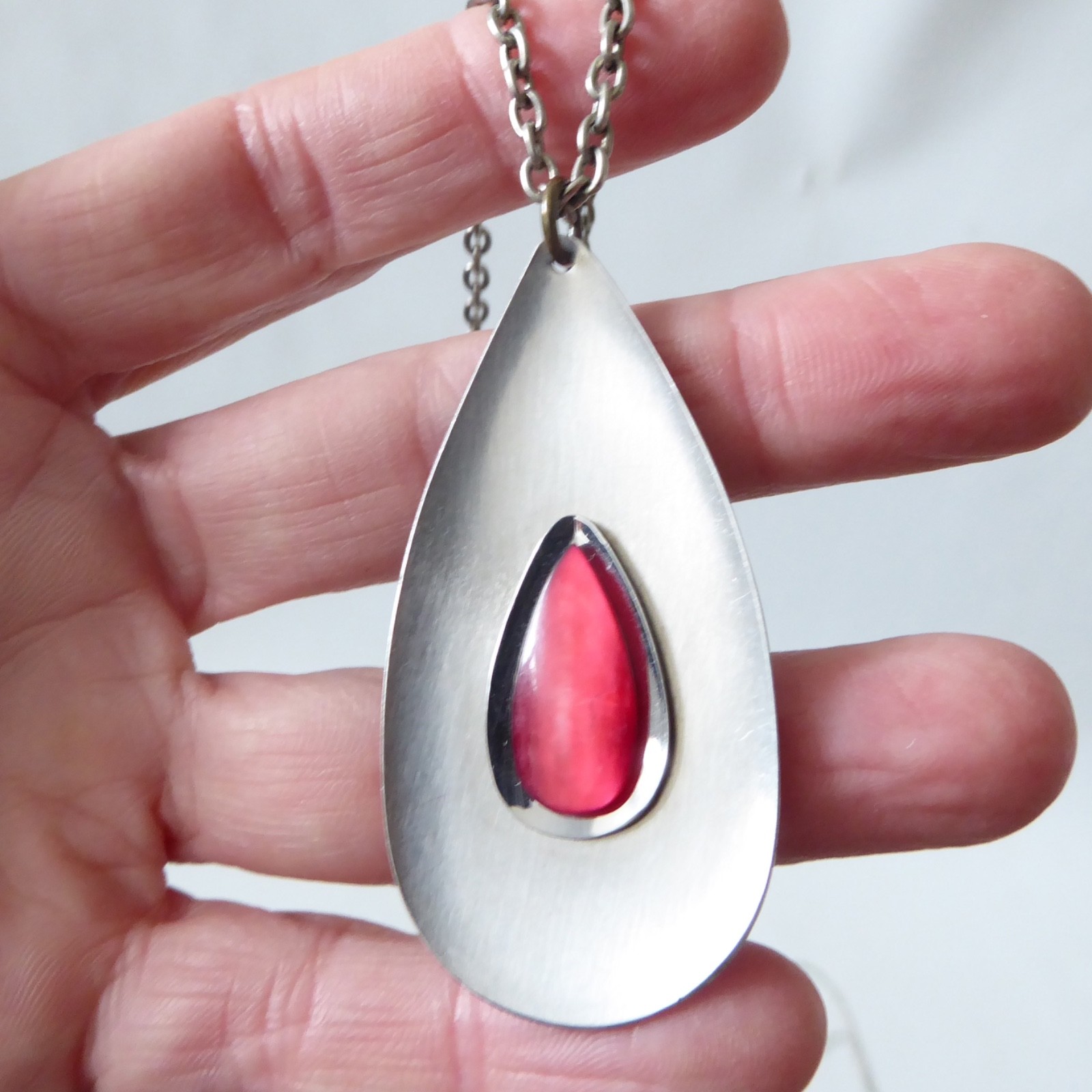 Vintage 1970s modernist stainless steel necklaces, retro red & pink pendants - Image 6