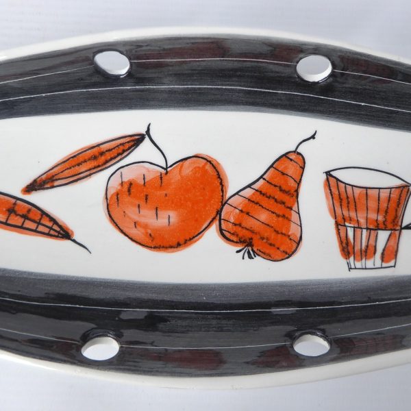 Vintage Italian pottery ceramic dish, orange fruit & black. Signed 110-1 Italy. - Image 4