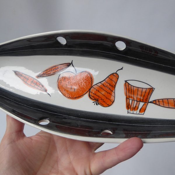 Vintage Italian pottery ceramic dish, orange fruit & black. Signed 110-1 Italy. - Image 9