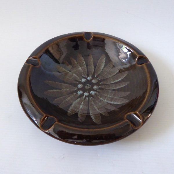 Vintage Lotus Pottery large round ashtray bowl dish, sage green + daisy petal. - Image 5