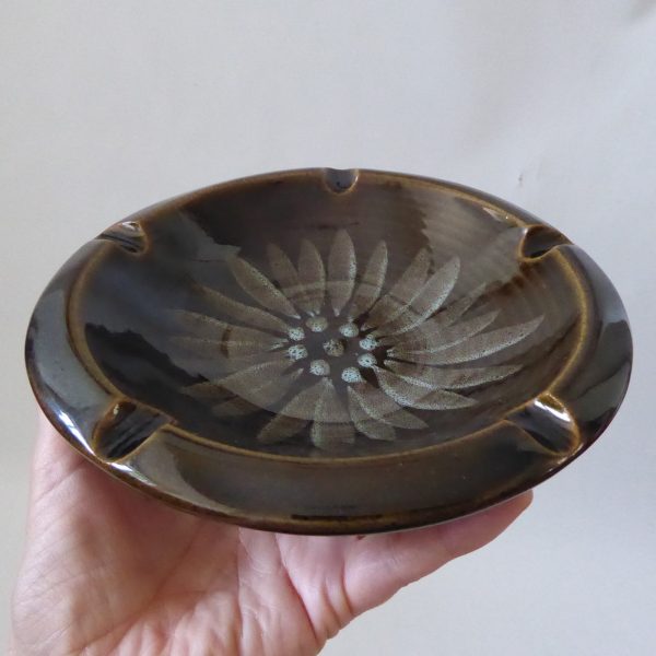 Vintage Lotus Pottery large round ashtray bowl dish, sage green + daisy petal. - Image 8