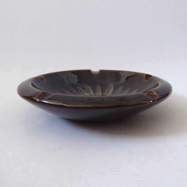 Vintage Lotus Pottery large round ashtray bowl dish, sage green + daisy petal. - Image 9