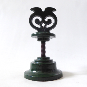 Vintage Robert Welch Victor owl string dispenser holder. Green cast iron gadget