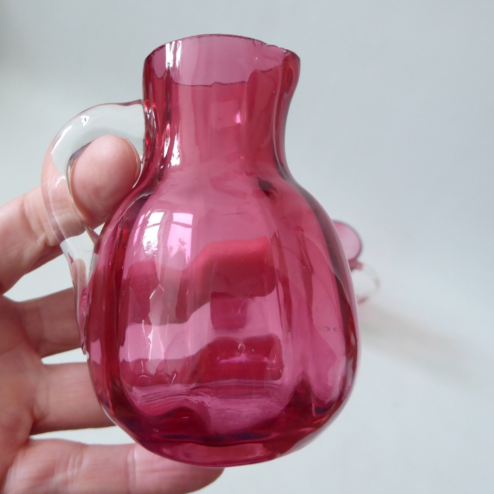 Vintage antique cranberry pink glass jugs, honeycomb & ribbed. Victorian style - Image 11